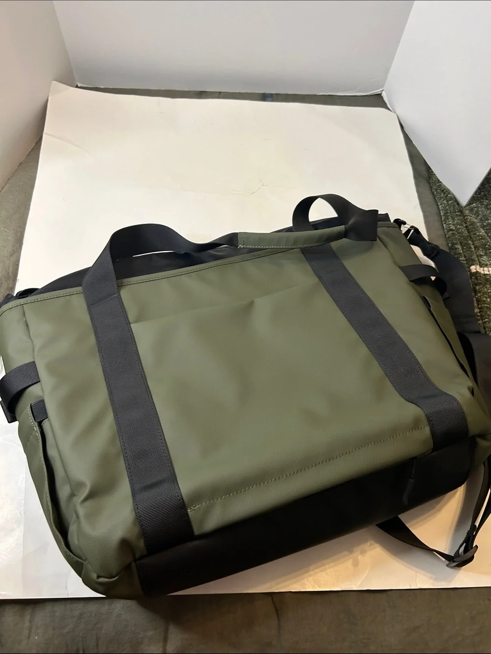 Quince Olive Green Utility Travel Bag with Black Straps - Picture 6 of 16